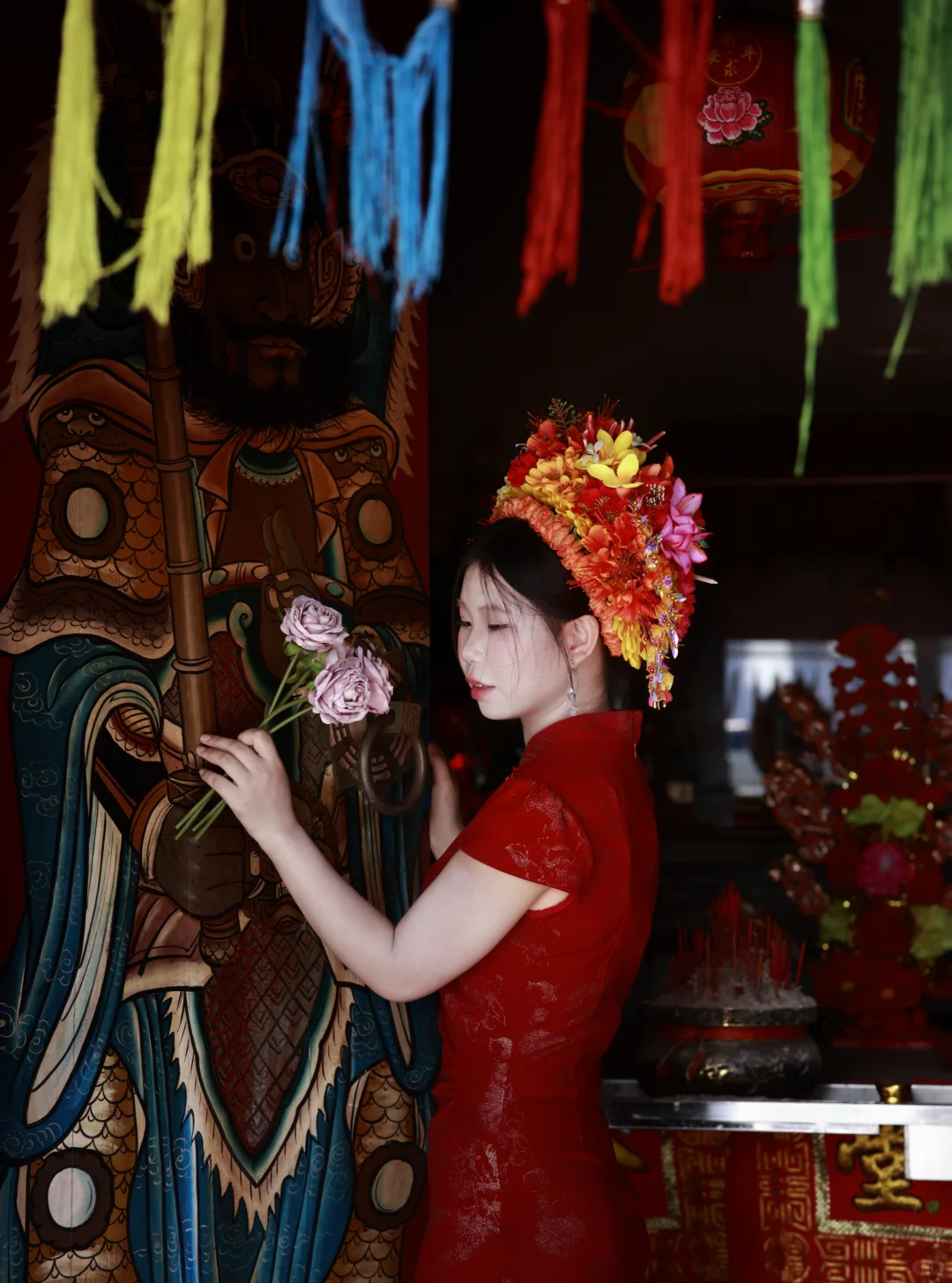 红旗袍簪花写真