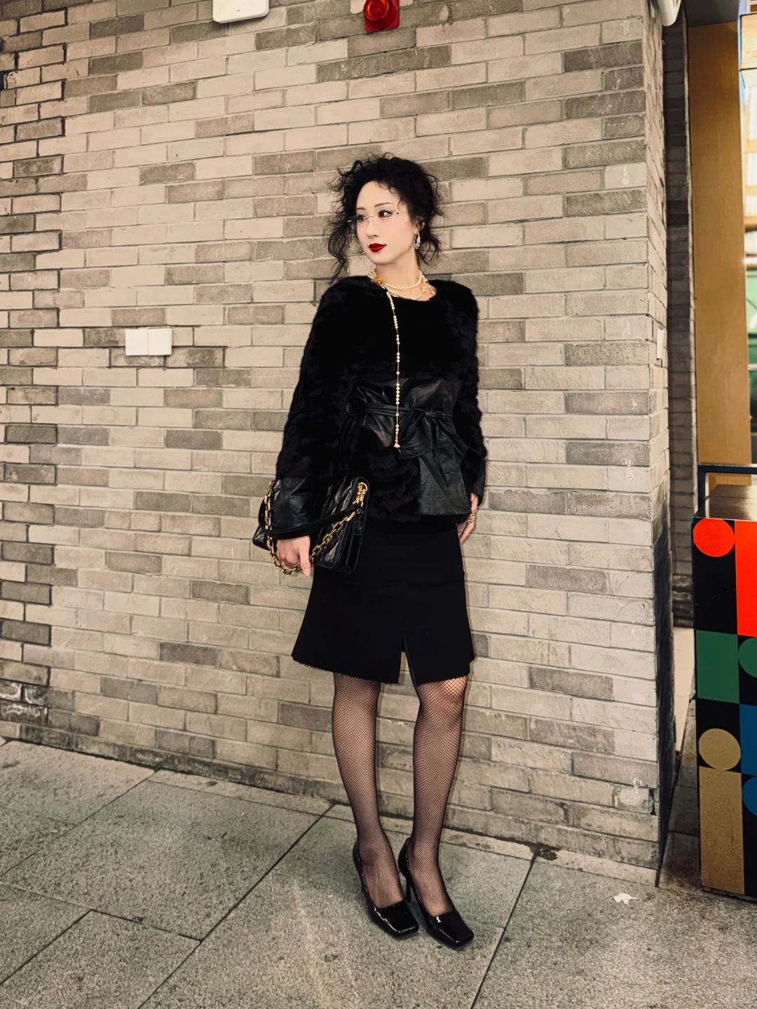 皮草和高跟鞋组成的姐感