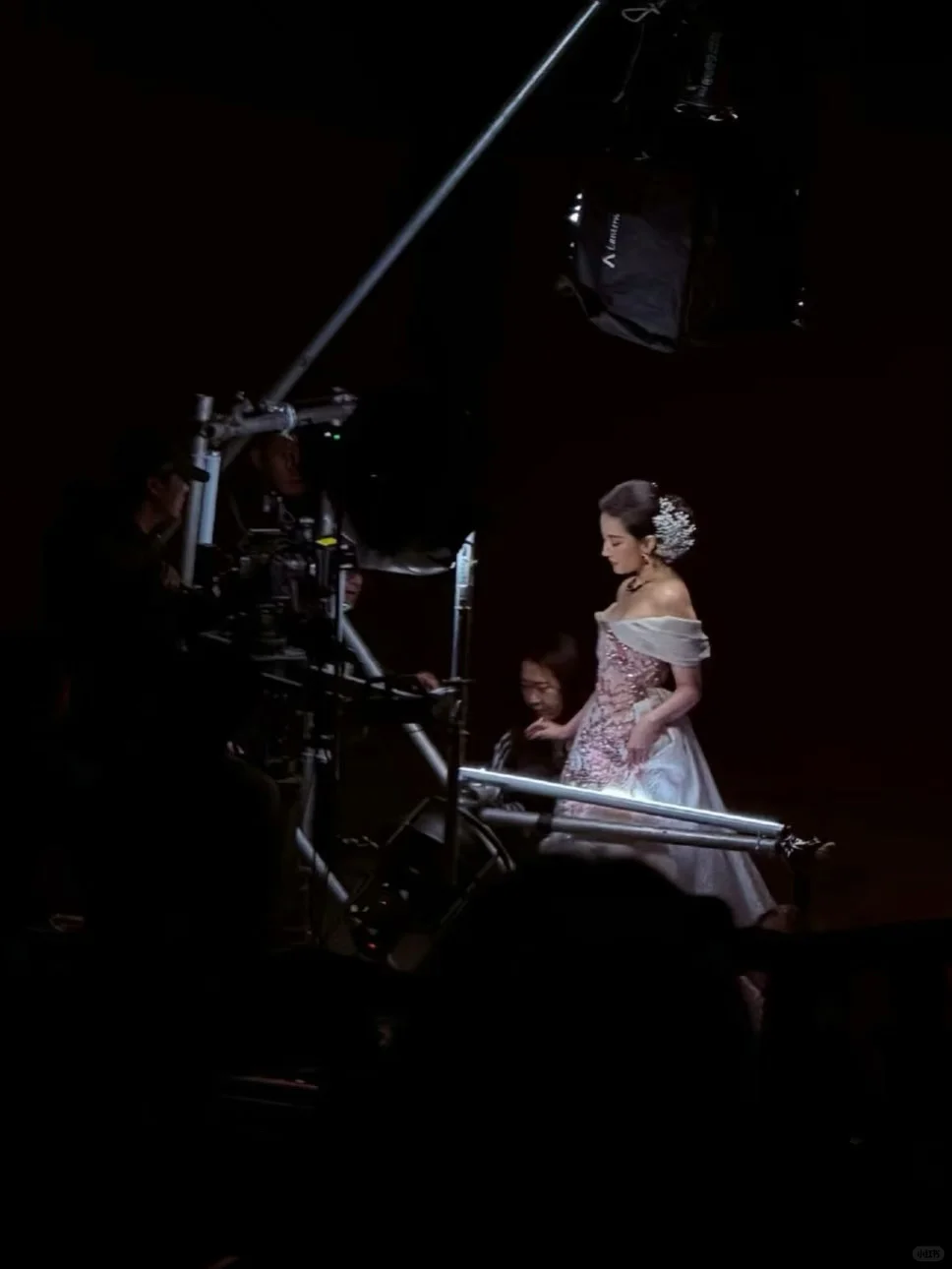 神仙姐姐VOGUE又是压轴女王！颜值气质绝了！！