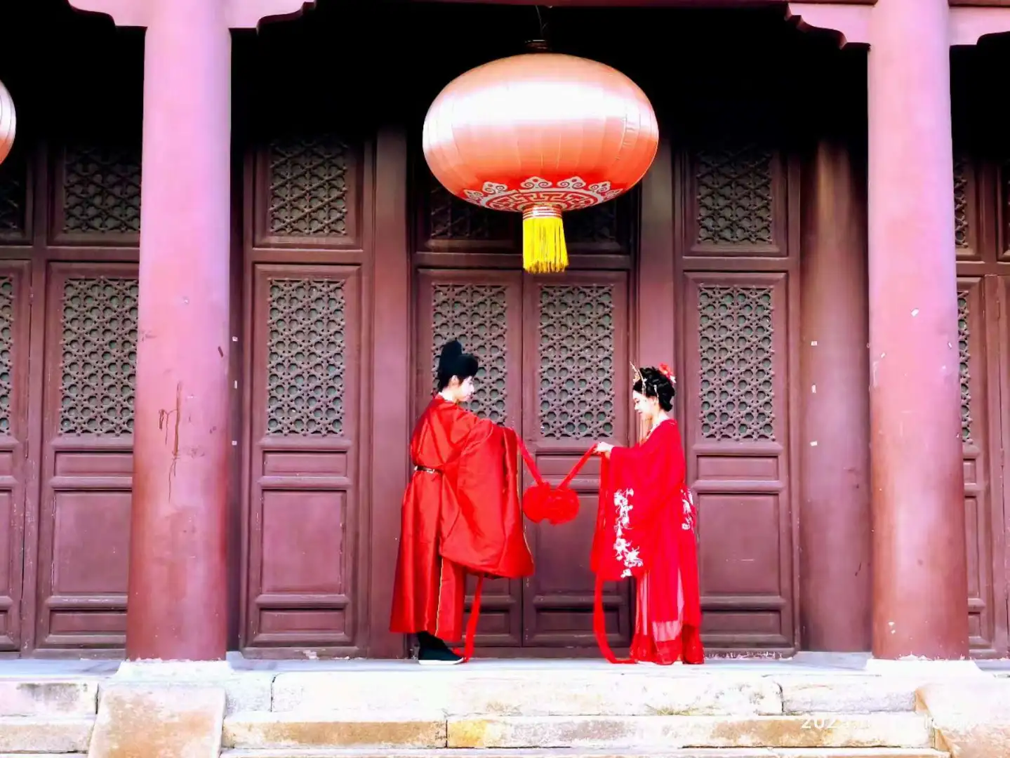 女驸马和公主妆造