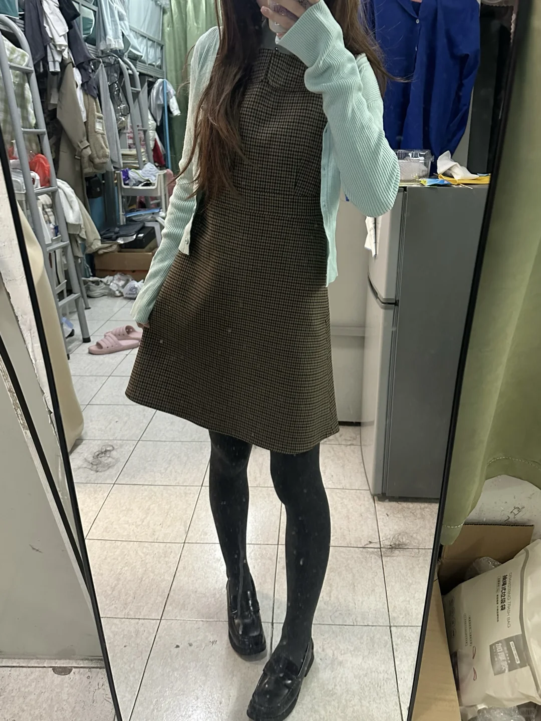 优衣库这条裙子应该怎么搭配呀