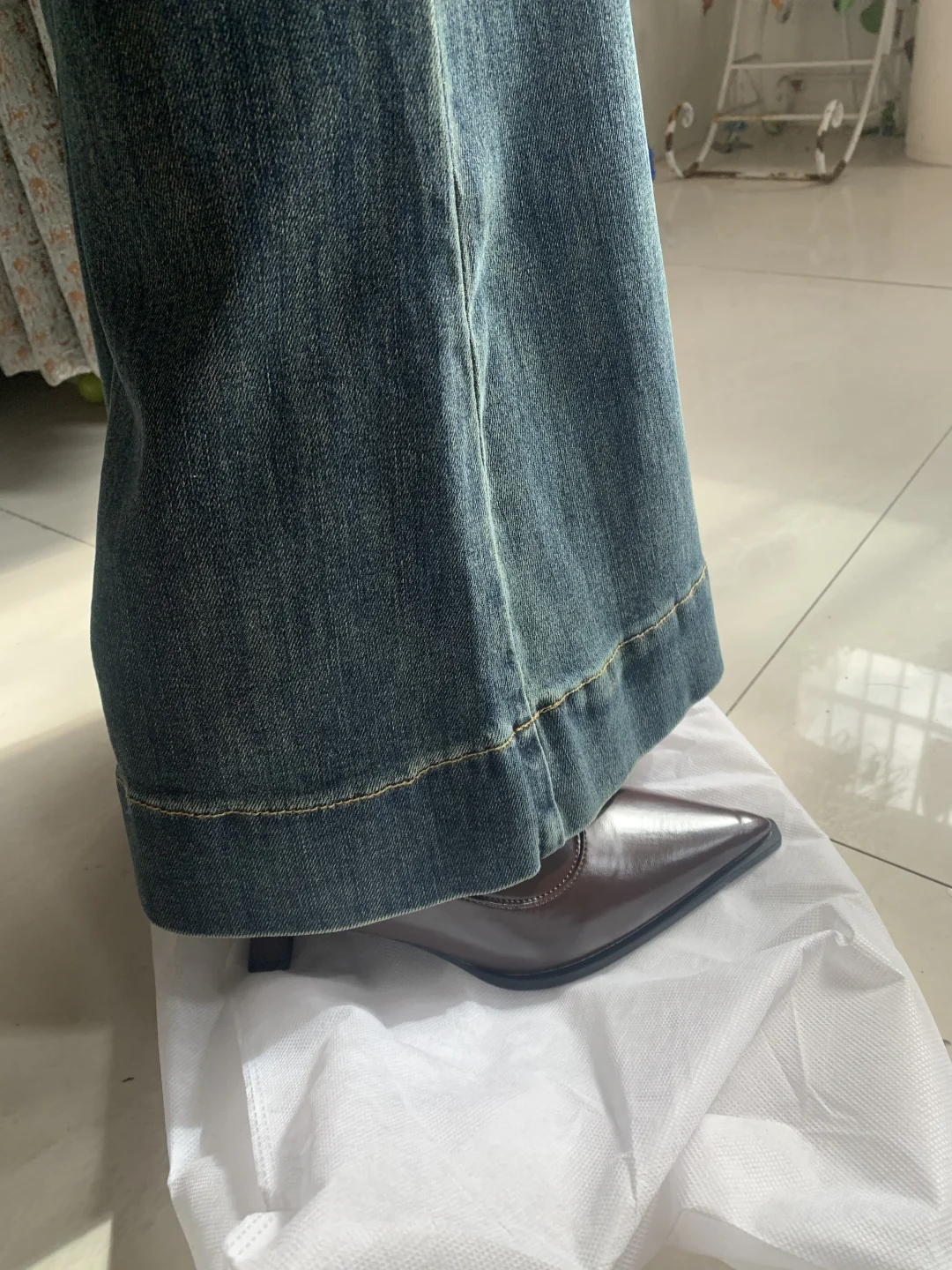 高跟鞋+喇叭裤=绝配