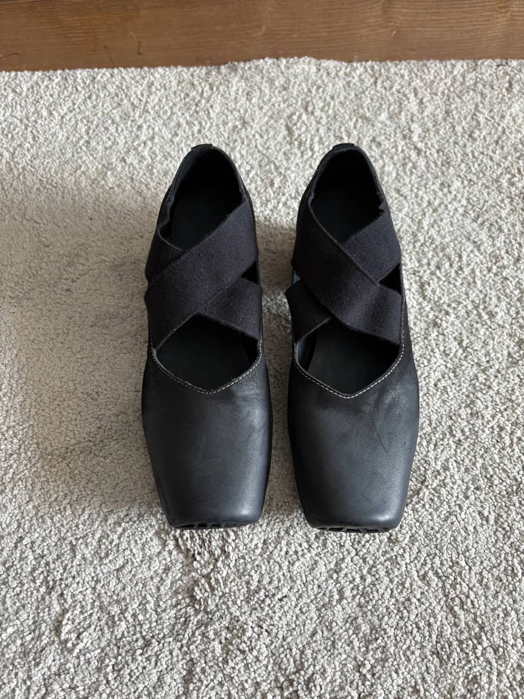 优雅女人的必备单品～猪鼻子芭蕾舞鞋