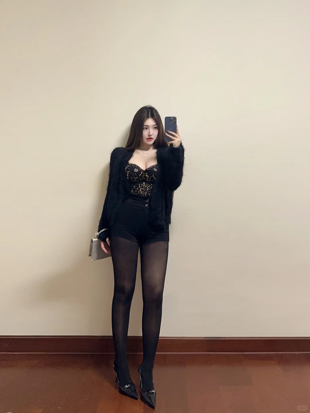 168/147斤 肉感身材的All Black辣妹穿搭～