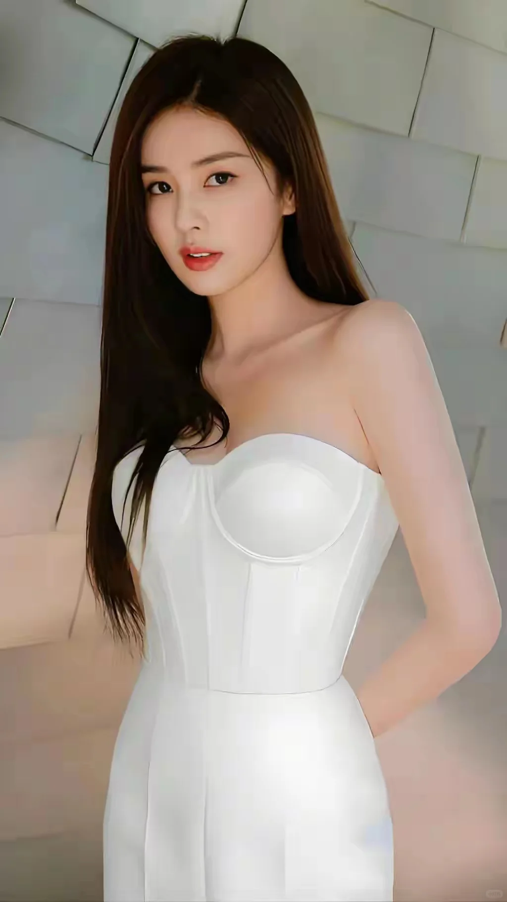 白鹿绝美写真大片，美而不艳，清新脱俗，太