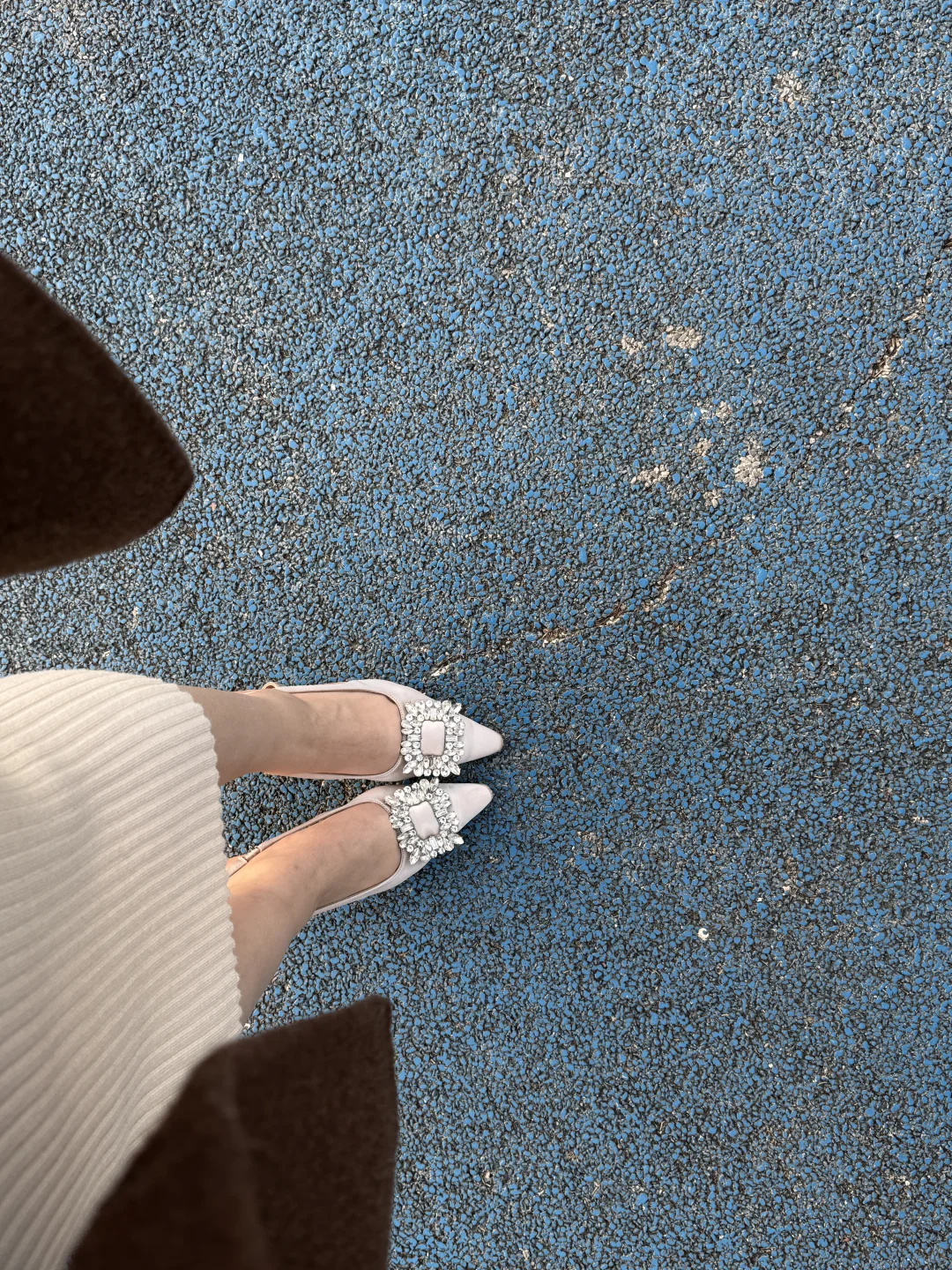 穿八厘米高跟鞋如履平地的女人