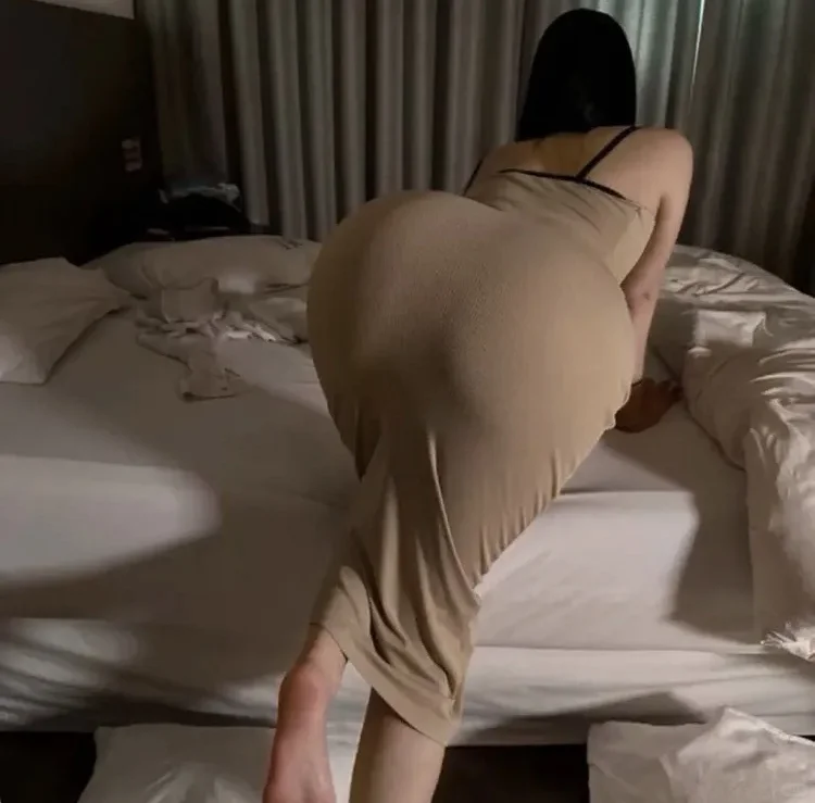 总算努力没有白费，臀很翘，开心🥳