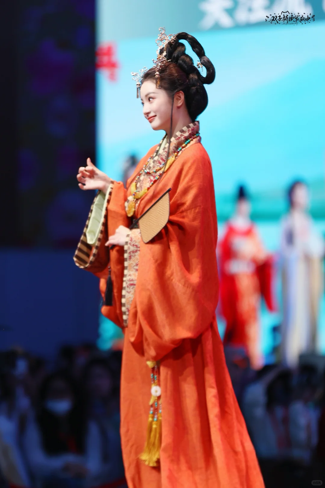 张雅钦和战国袍适配度满分💯