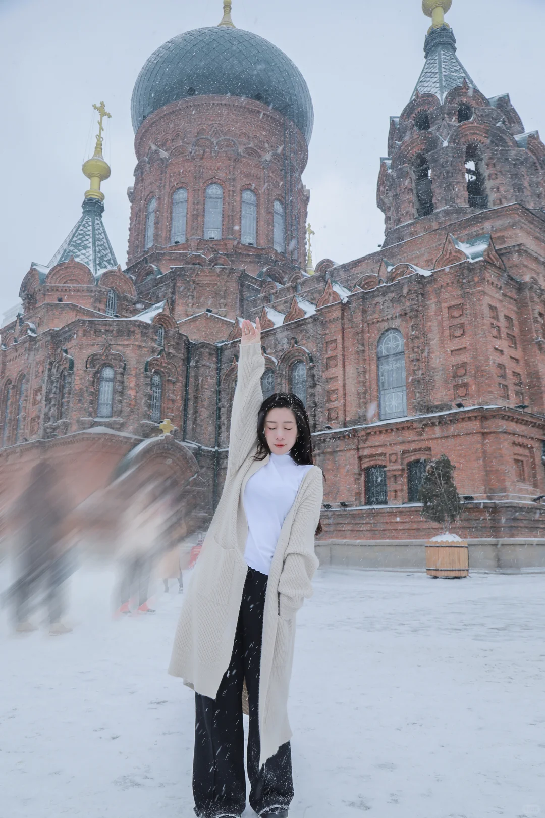 哈尔滨女摄包天跟拍～可带妆带服装⛪️