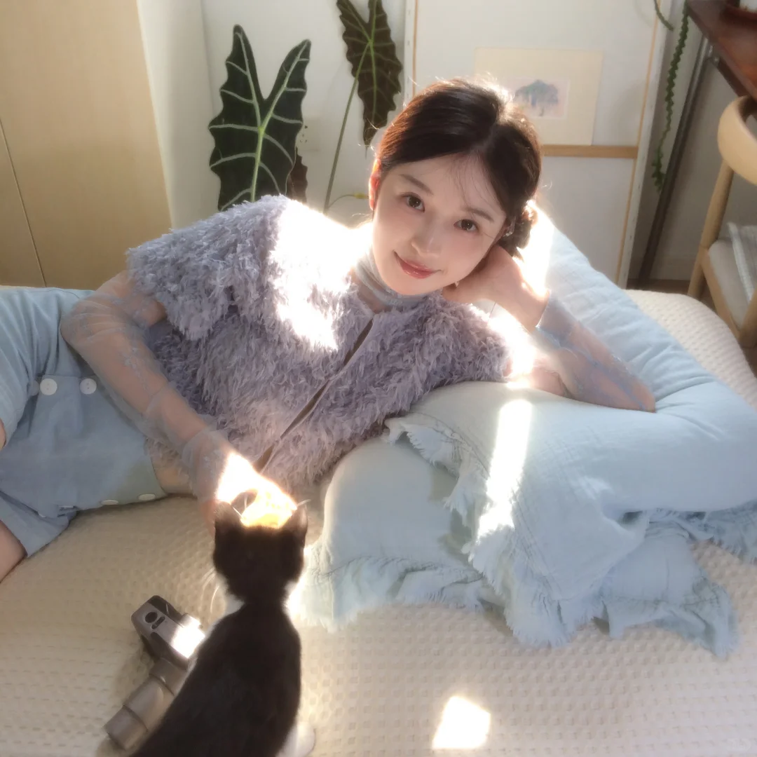 小猫咪咪🐈&zwj;⬛ 𓈒𓐍🥛&deg; .▫️＊⊹