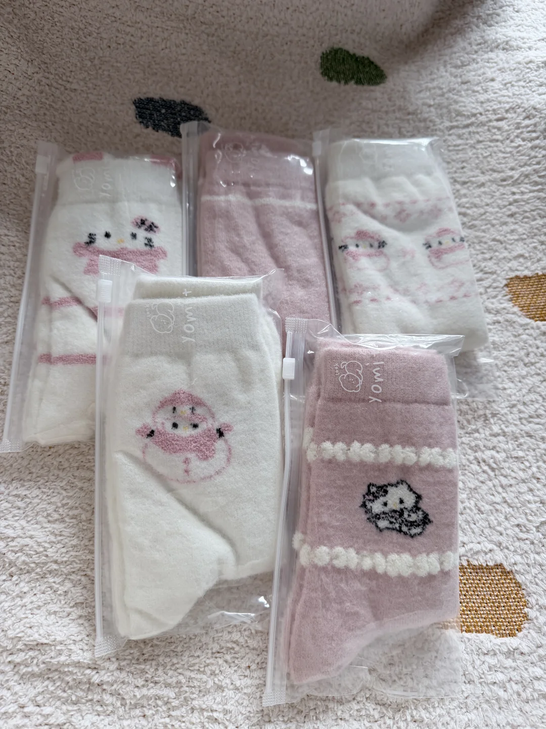 🎀冬天❄️就穿这个Kitty猫袜子太甜美了