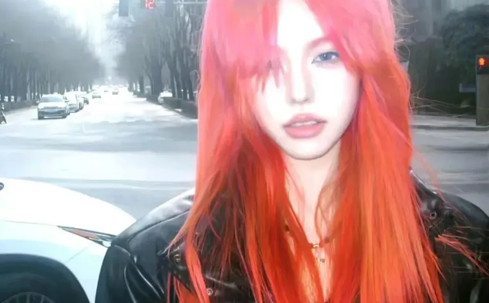 女头 今天的阳光是你的☀️