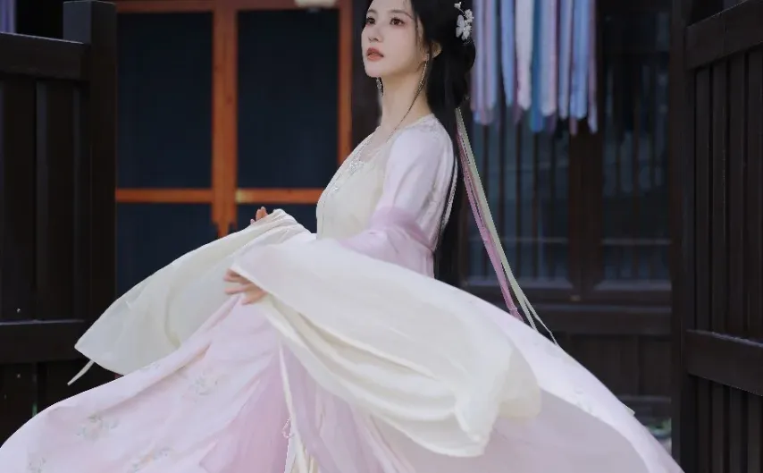 古装上桌的95🌸得有刘些宁