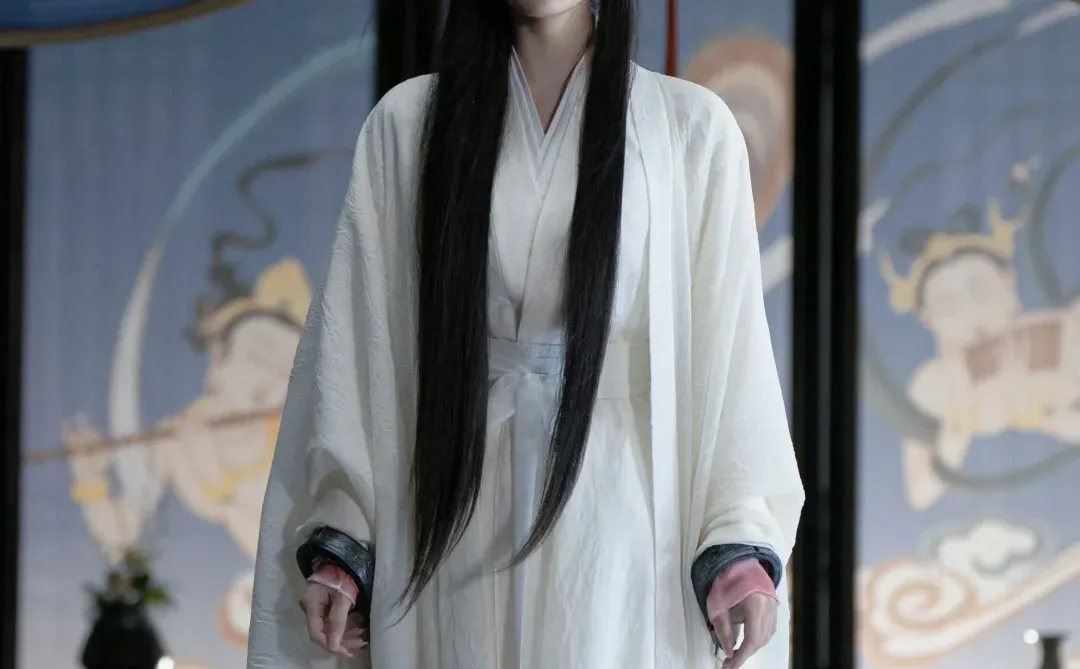 『凤凰台上』陈意涵妆造合集