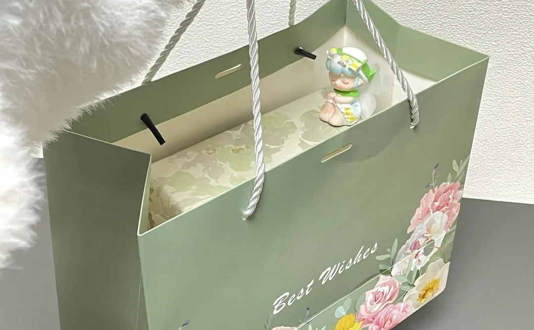 不装啦～介才是女孩子无法拒绝的礼物🎂ྀ