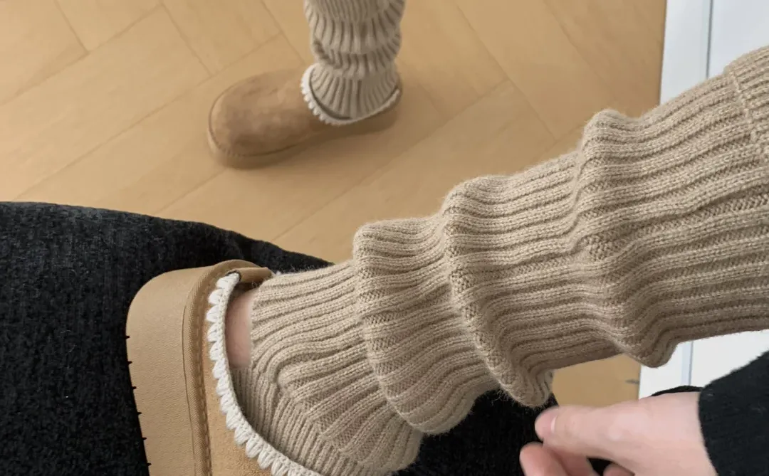 好慵懒的美拉德色系羊绒踩脚袜套~