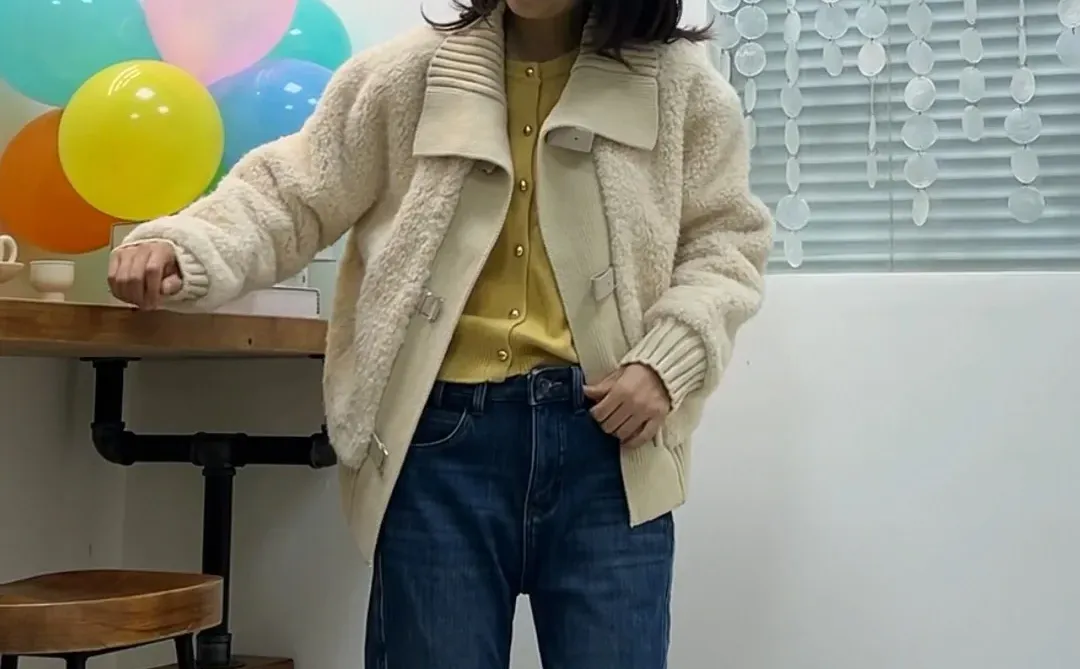 谁说微喇裤+尖头高跟只能是大女人