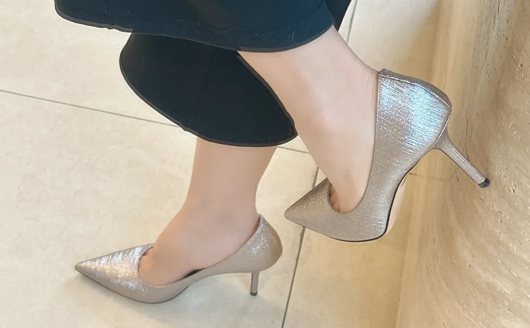 Jimmychoo 的闪亮亮的高跟鞋、太美啦！
