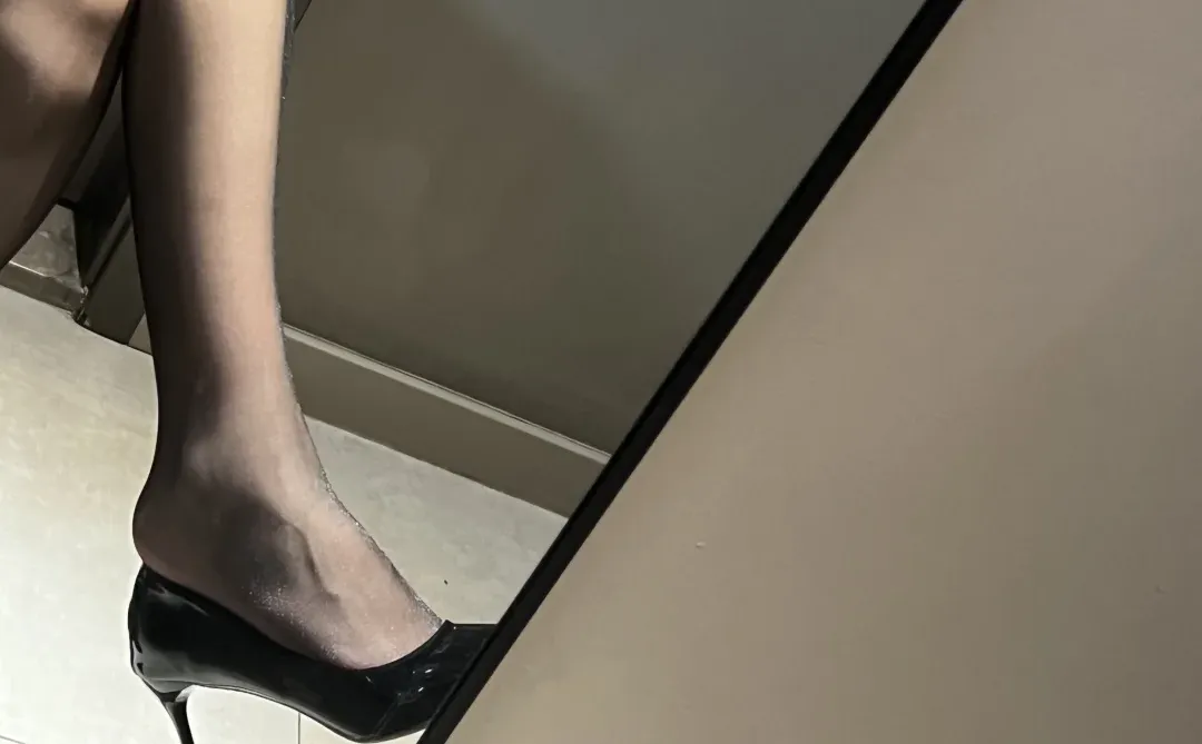 我真的好喜欢高跟鞋！😭😭😭
