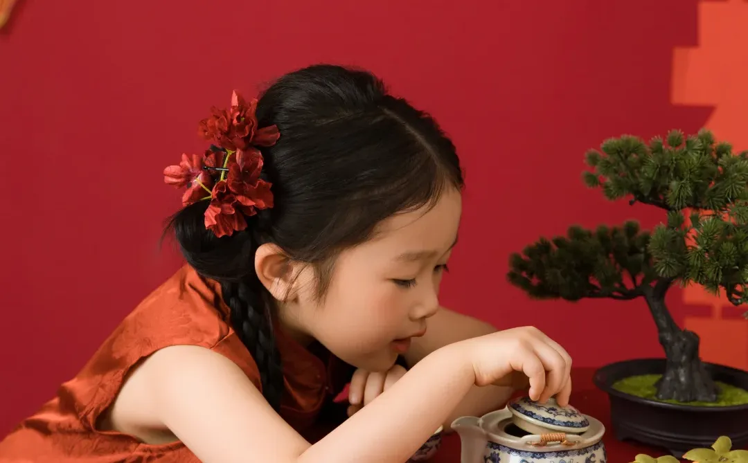 国风女鹅写真｜红得好喜庆✨昆山儿童摄影