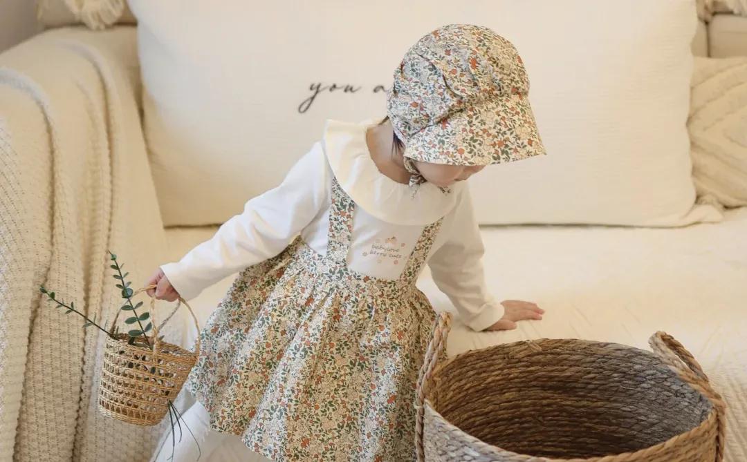 女宝秋季穿搭｜碎花背带裙太太太甜啦💐