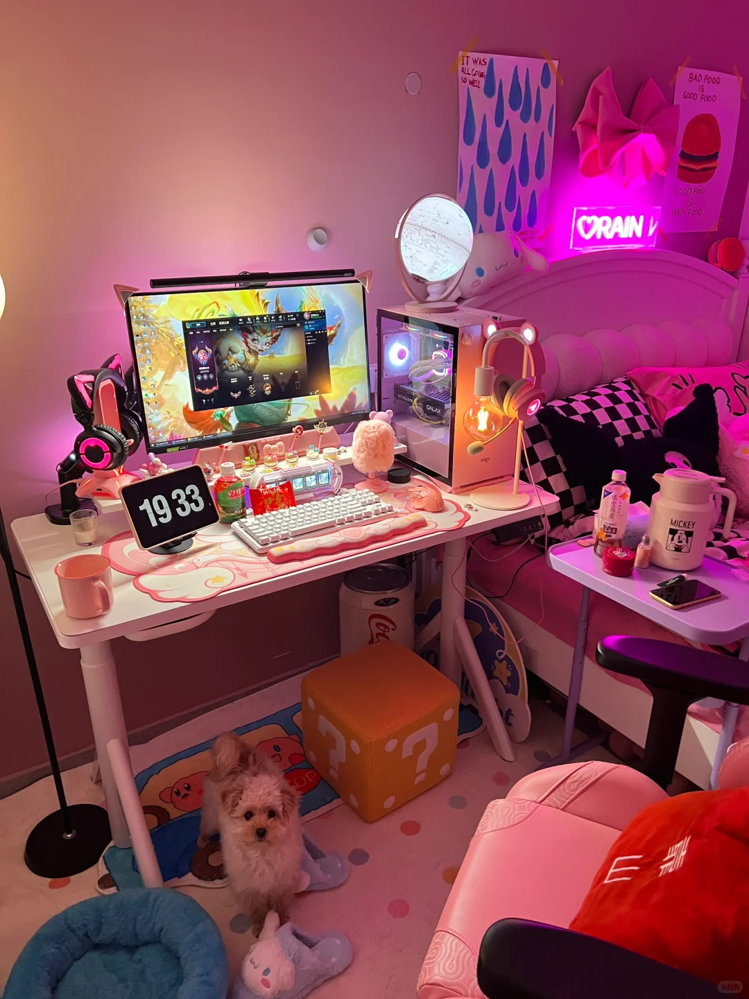 我的房间🐣很喜欢晚间的游戏时光✨