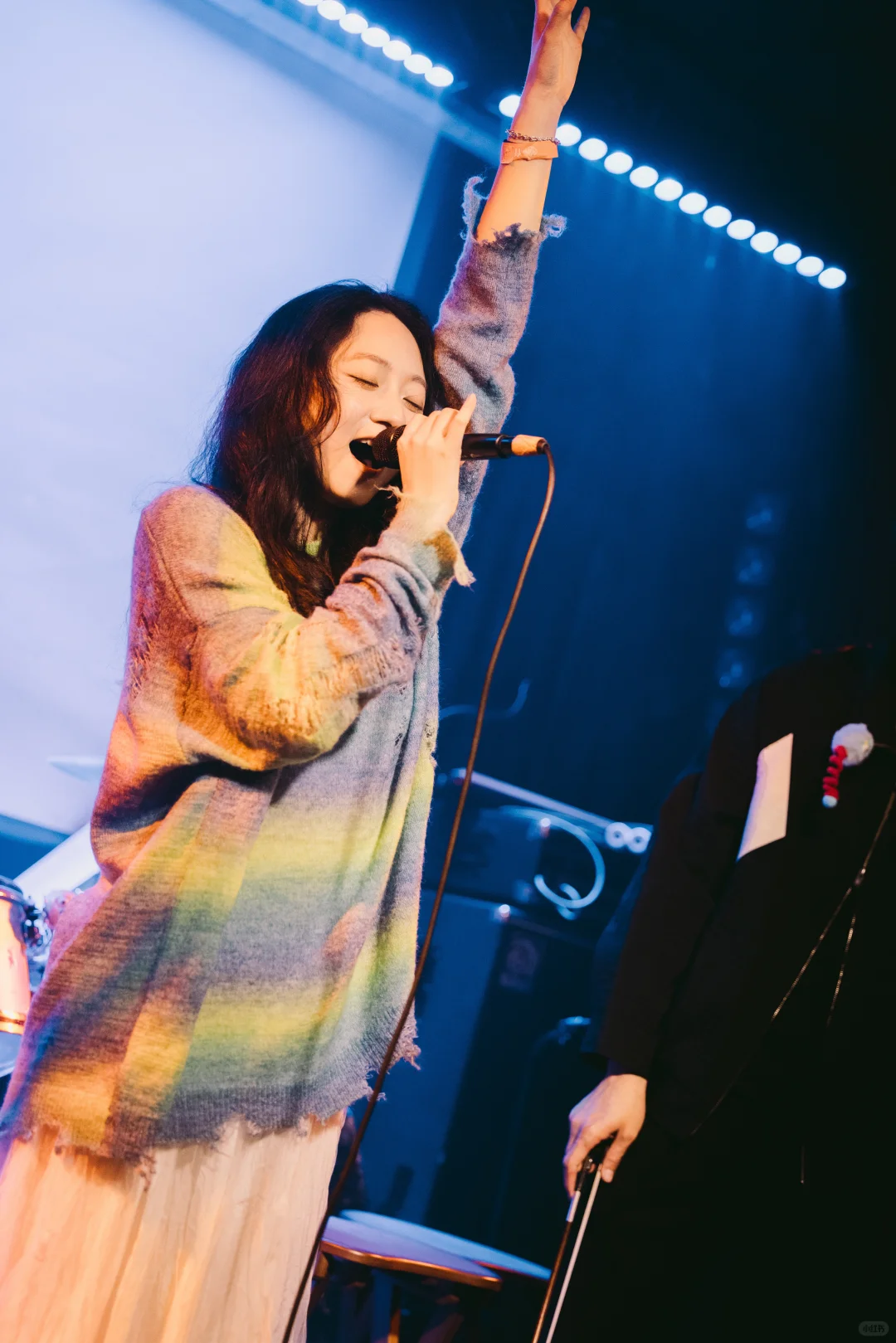 hi大家好 我是音乐人露可安