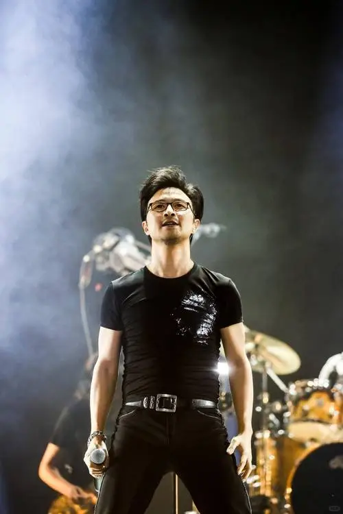 名人的诞生——汪峰