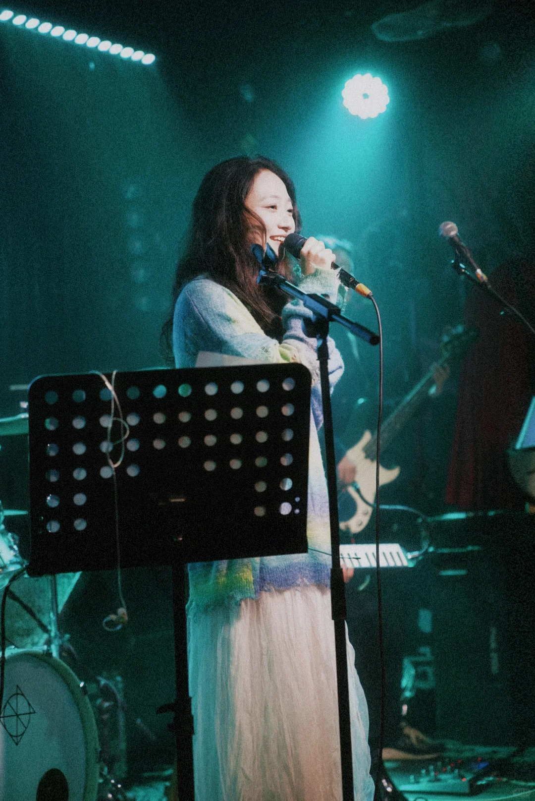 hi大家好 我是音乐人露可安