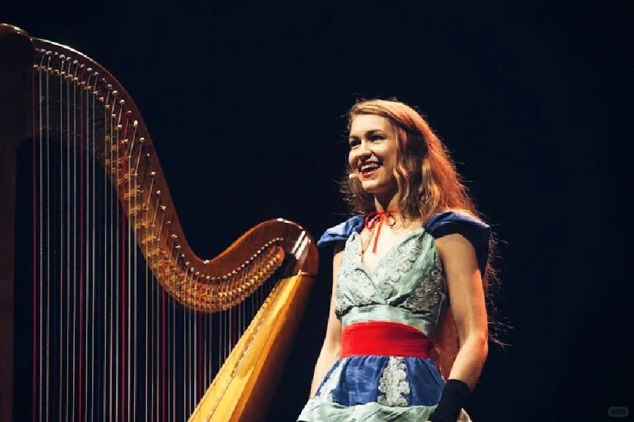 神专推荐|🥀她用诗意缔造民谣史诗巨作🪶