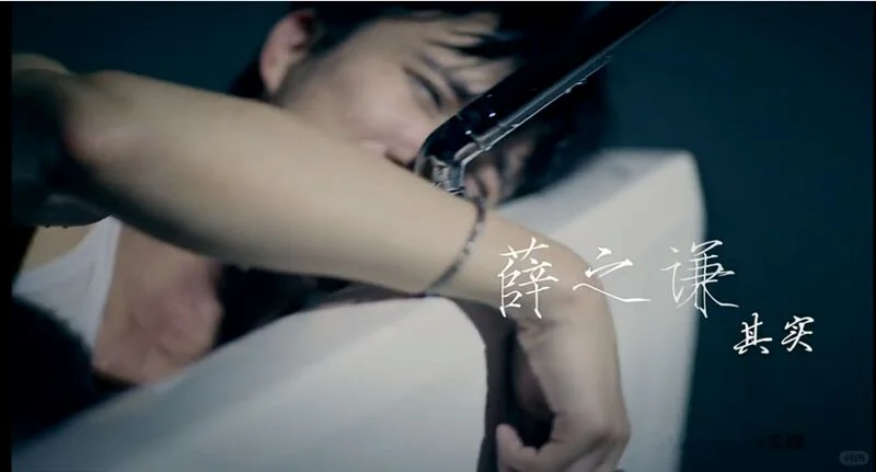 每天两壶苦情歌，笑脸常开乐呵呵。。