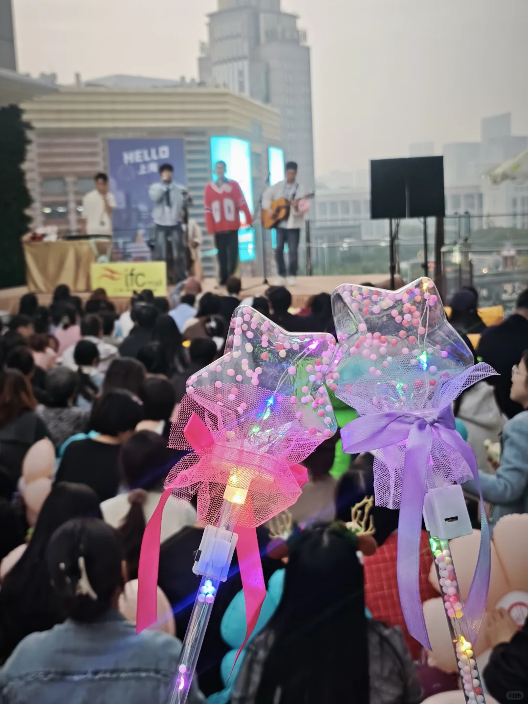 浪漫暴击🎈来ifc顶楼天台听了超棒的音乐节