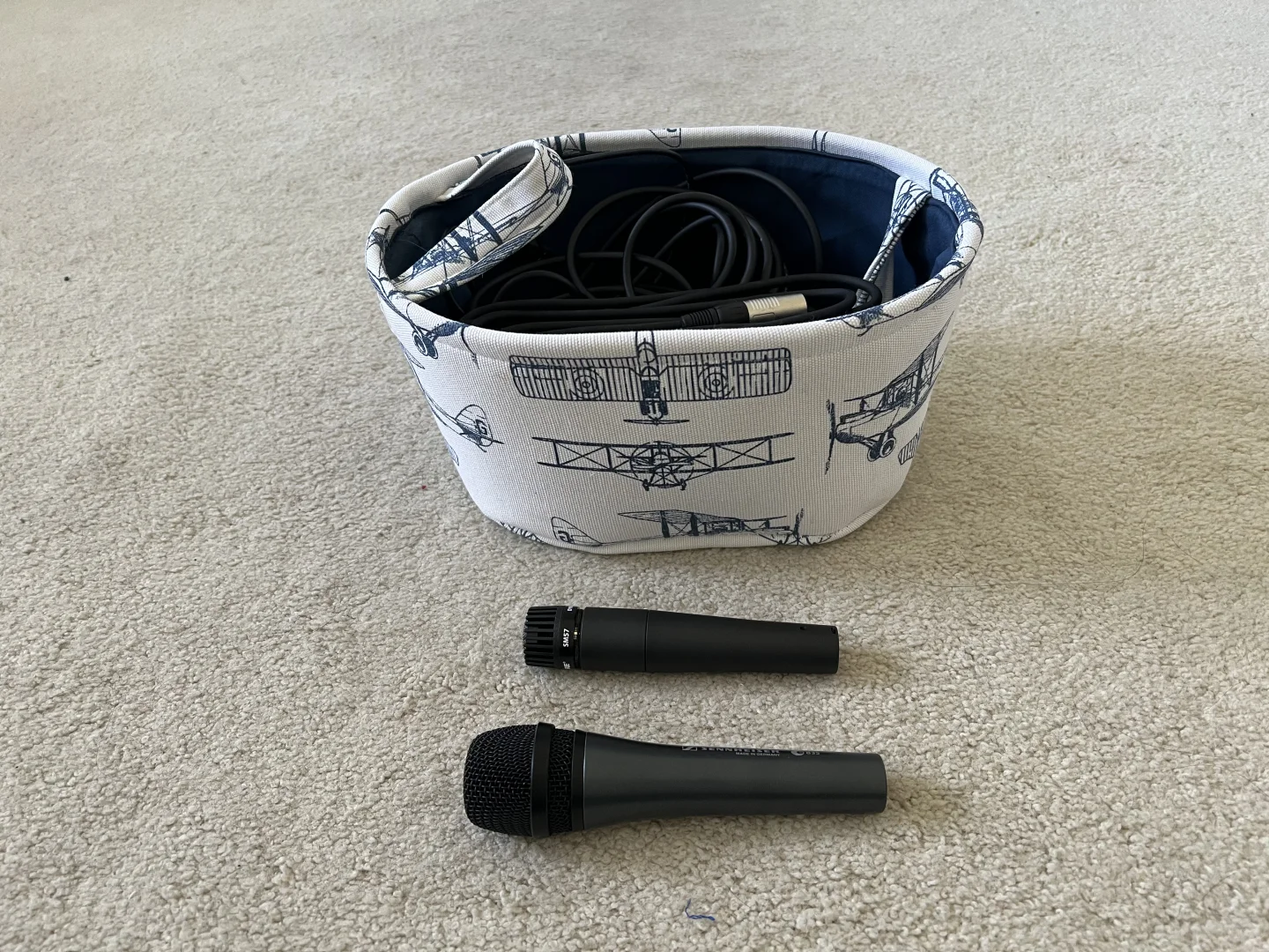 目前所有音乐设备合影