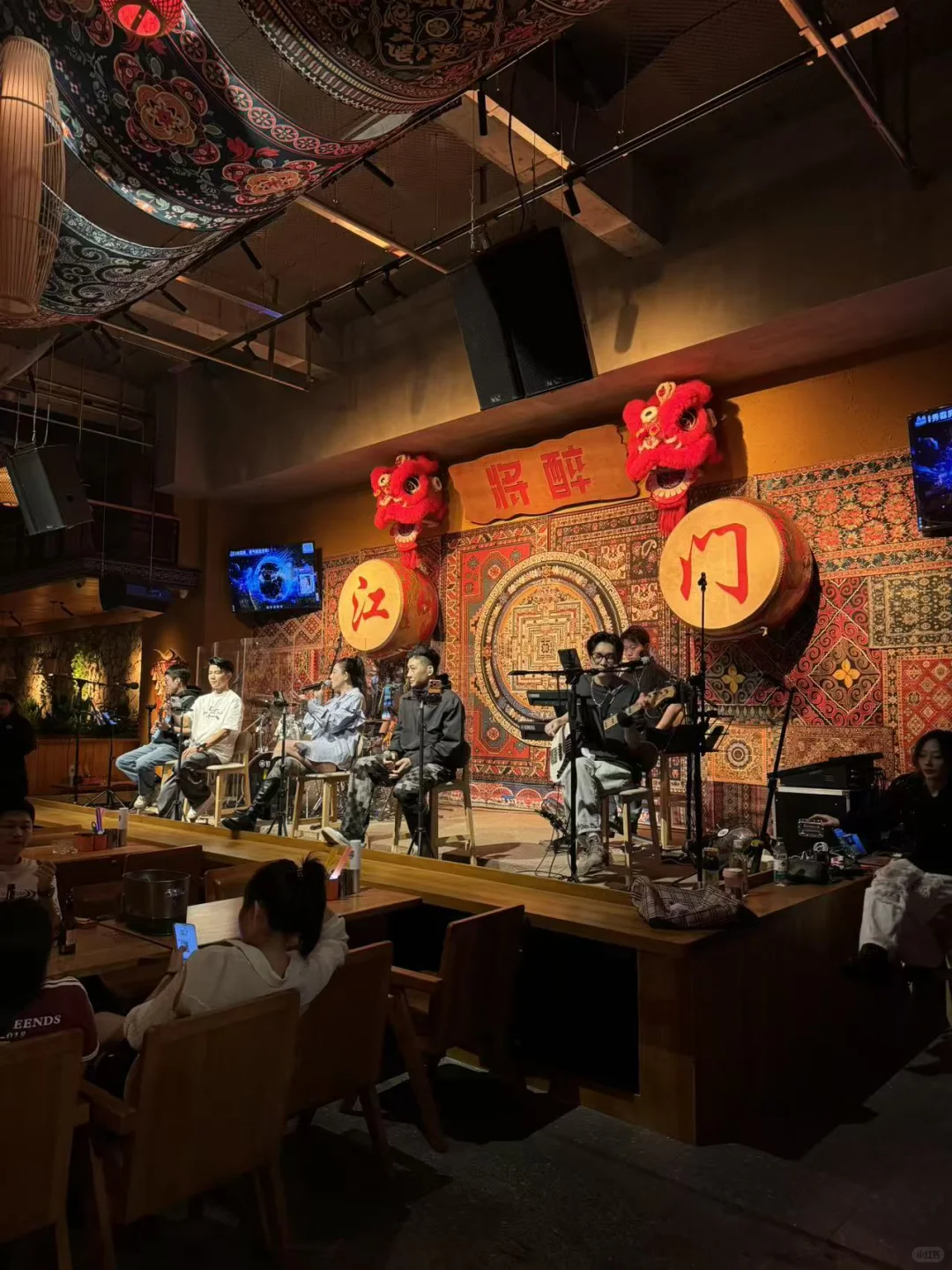 🥰江门这里边听歌边吃美食!!一口封神！