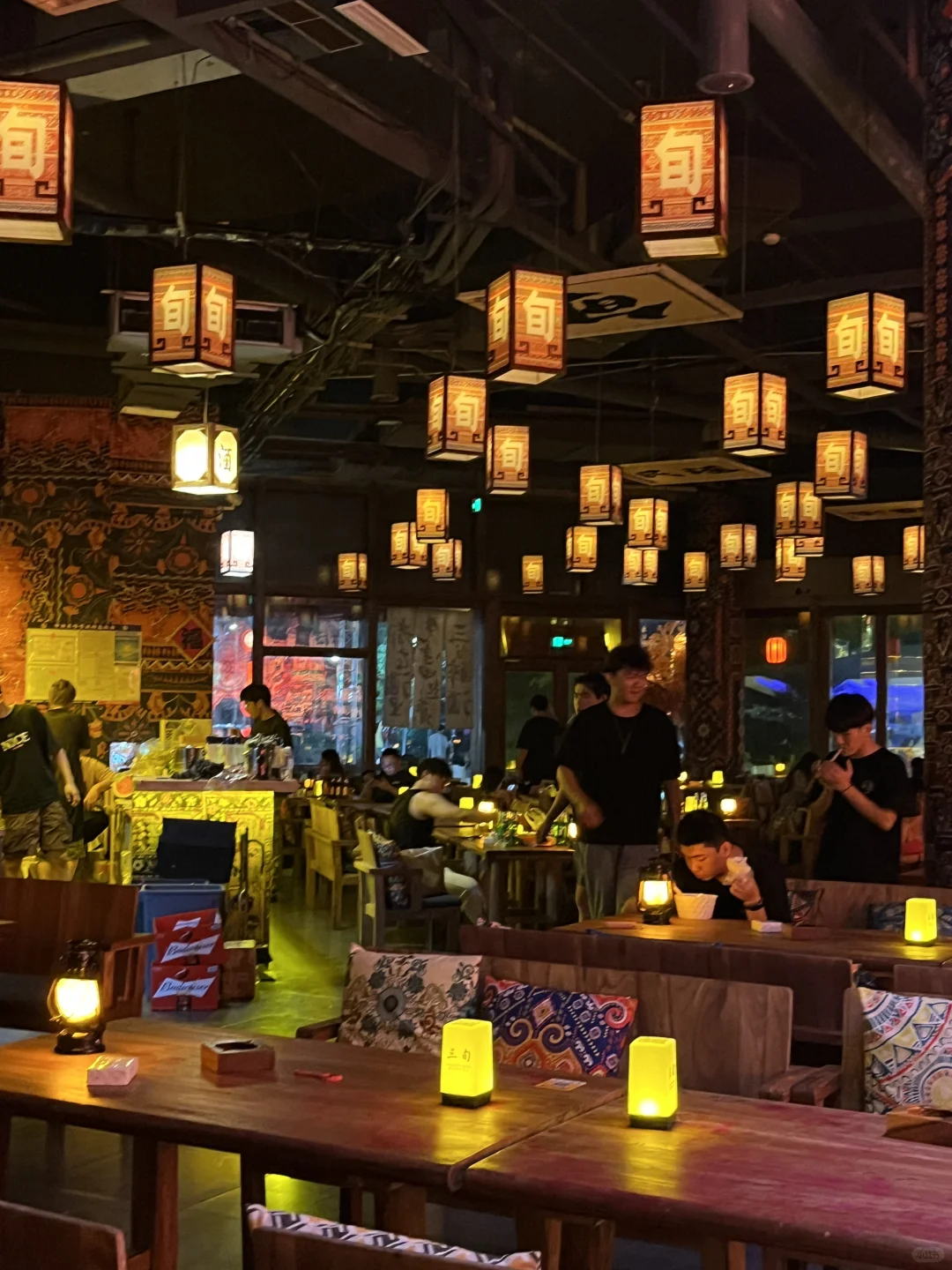 酒鬼➕民谣控!人均20💰嗨唱整晚的宝藏酒馆……