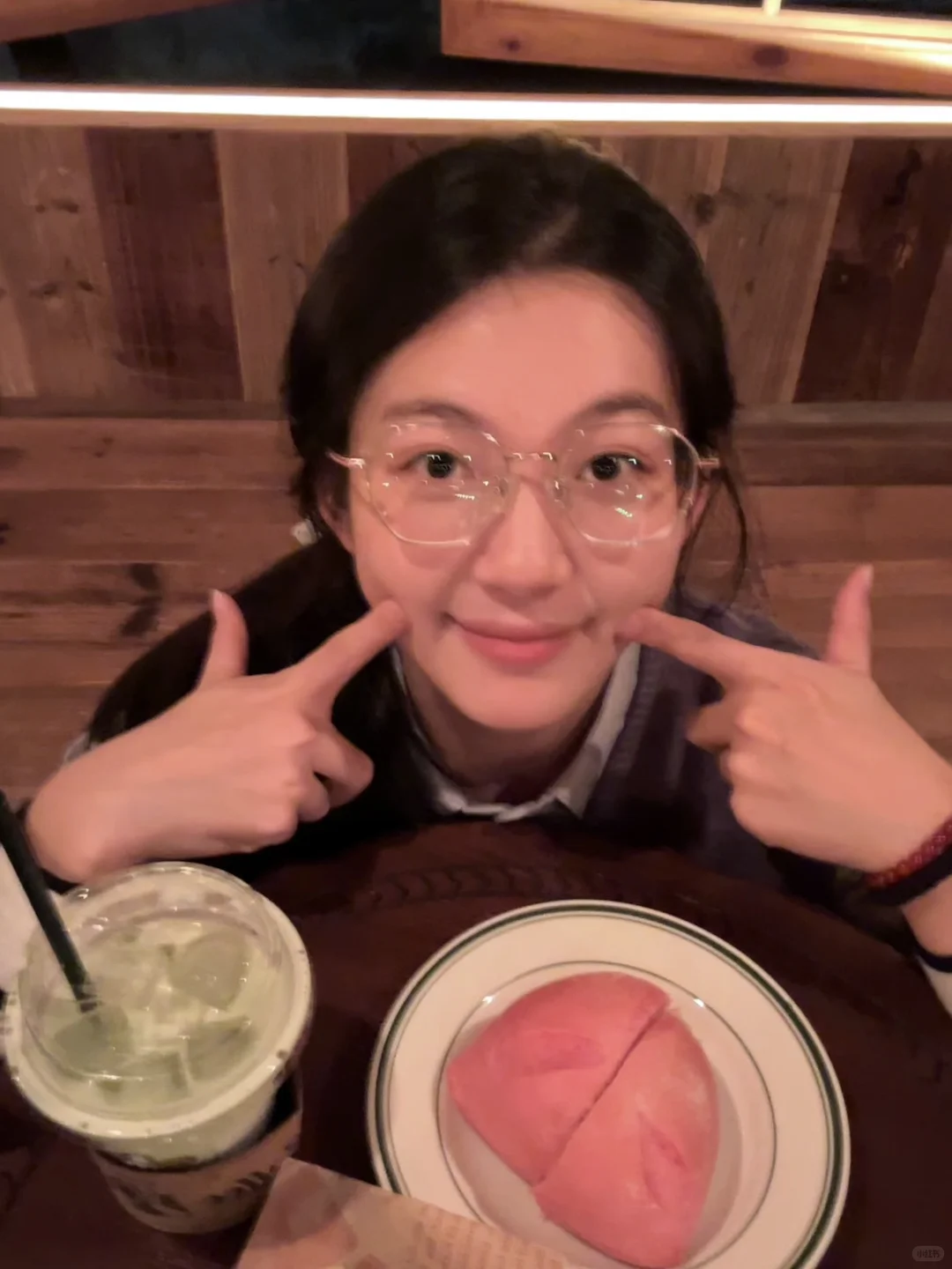 想发这几张照片 求各位迪丽热巴配bgm🥹