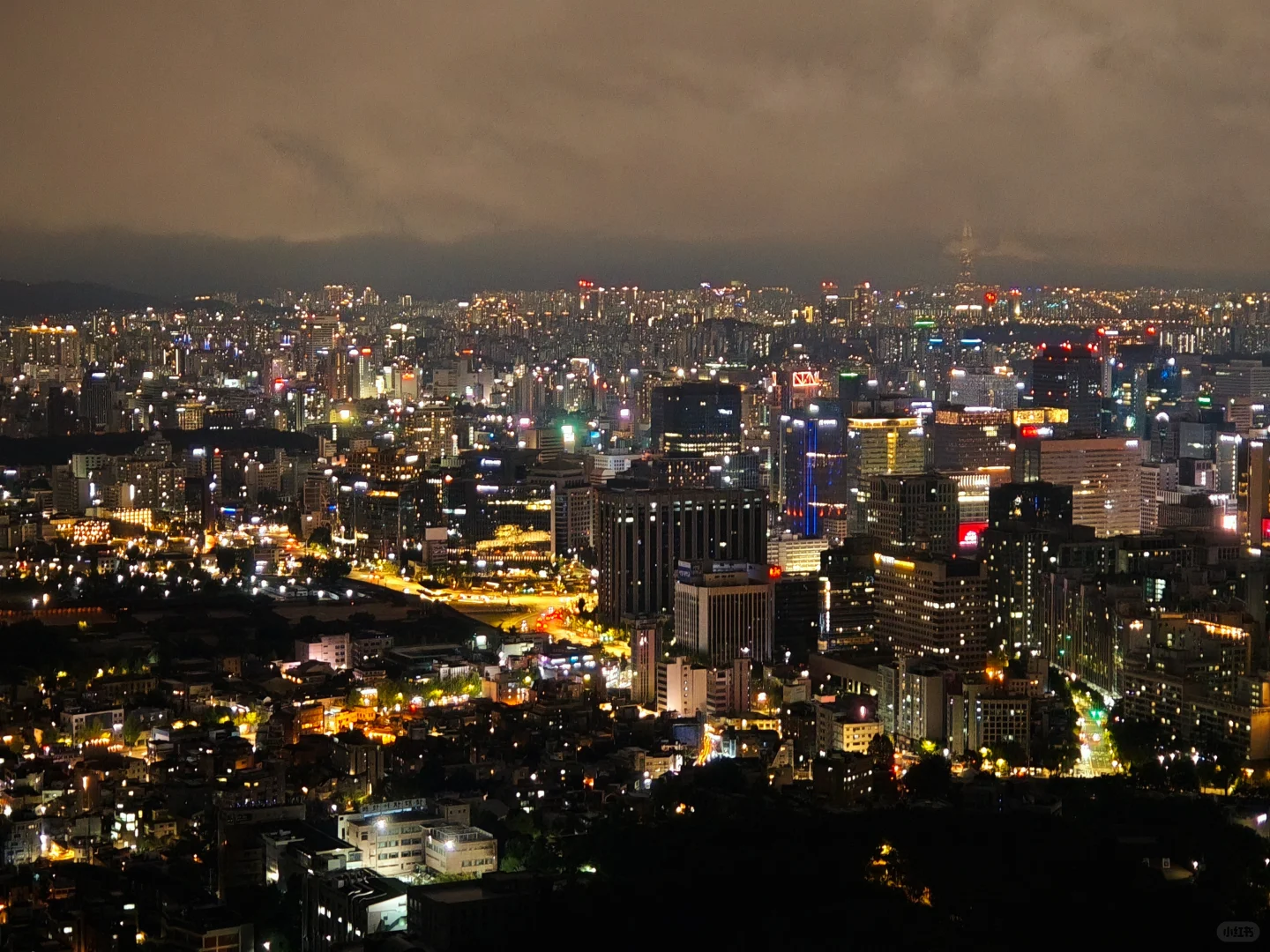 中秋节,去了仁王山拍首尔天际线夜景