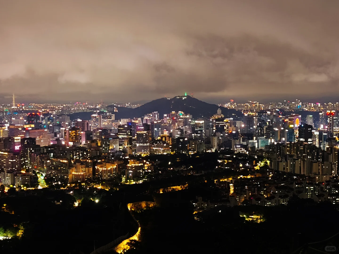 中秋节,去了仁王山拍首尔天际线夜景