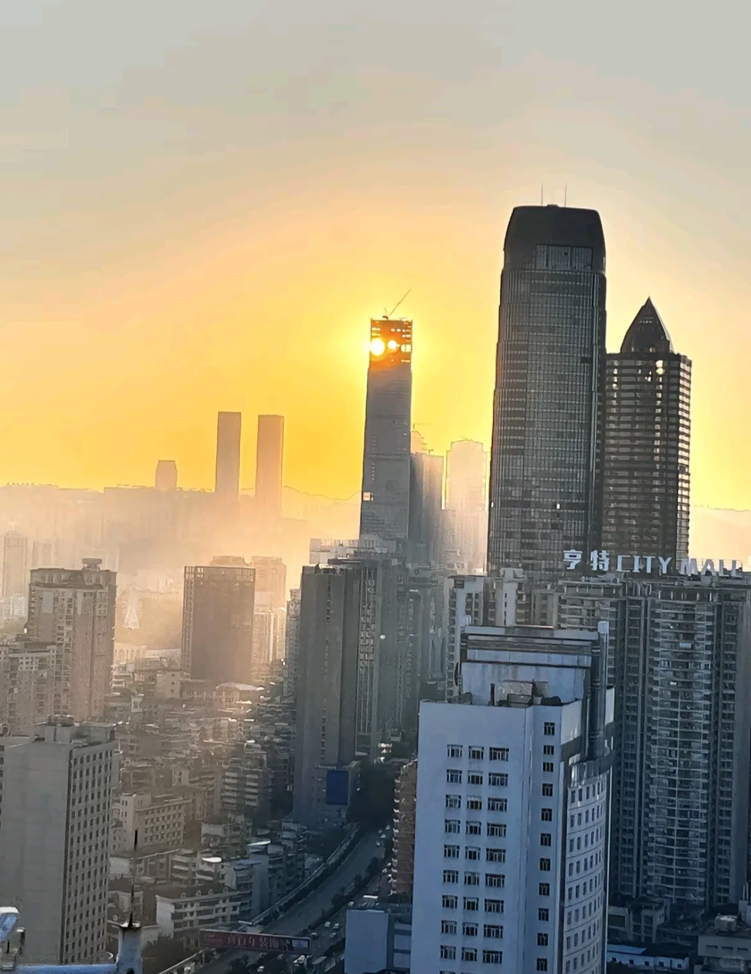 贵阳老城区的烟火气十足