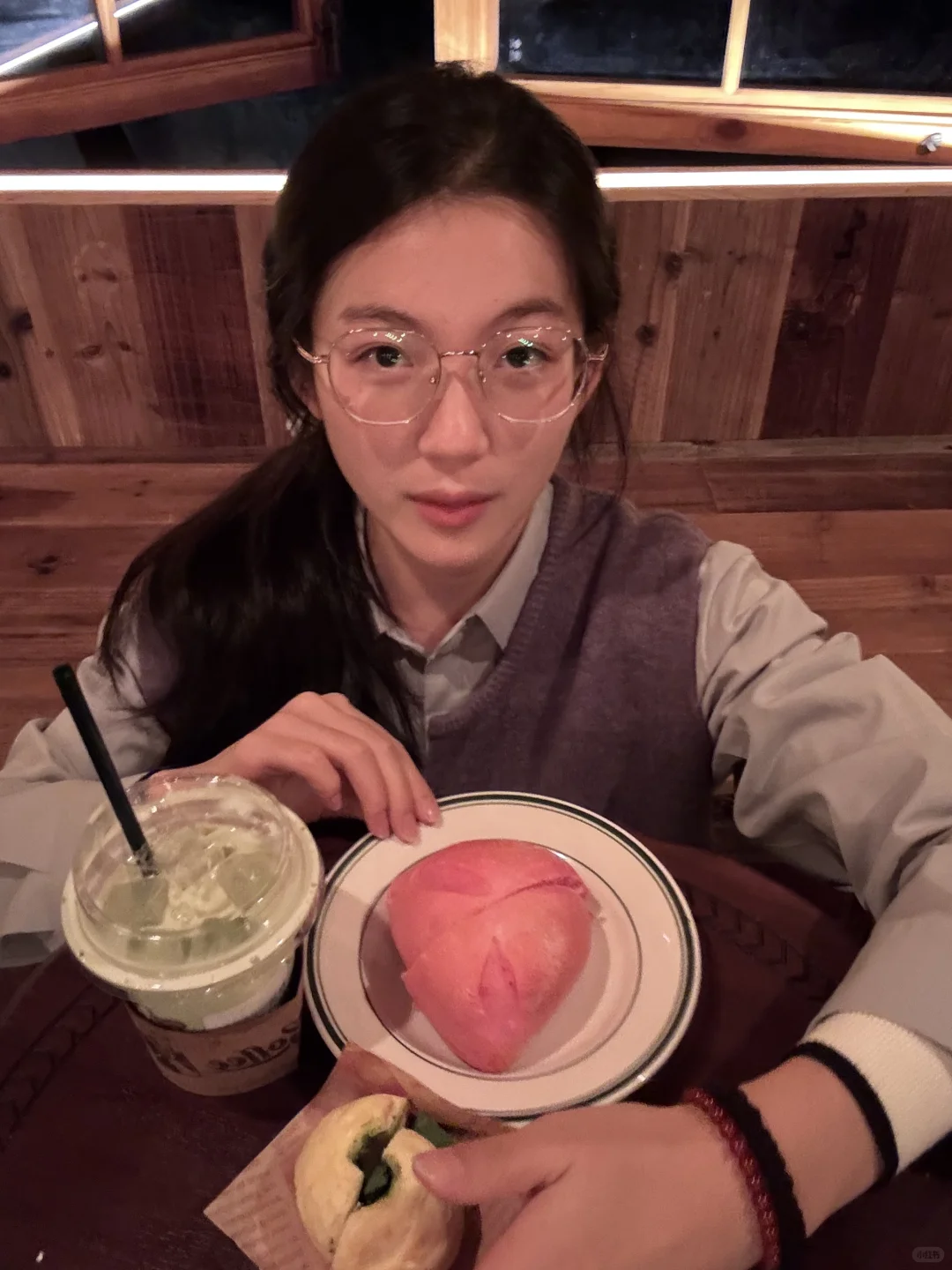 想发这几张照片 求各位迪丽热巴配bgm🥹