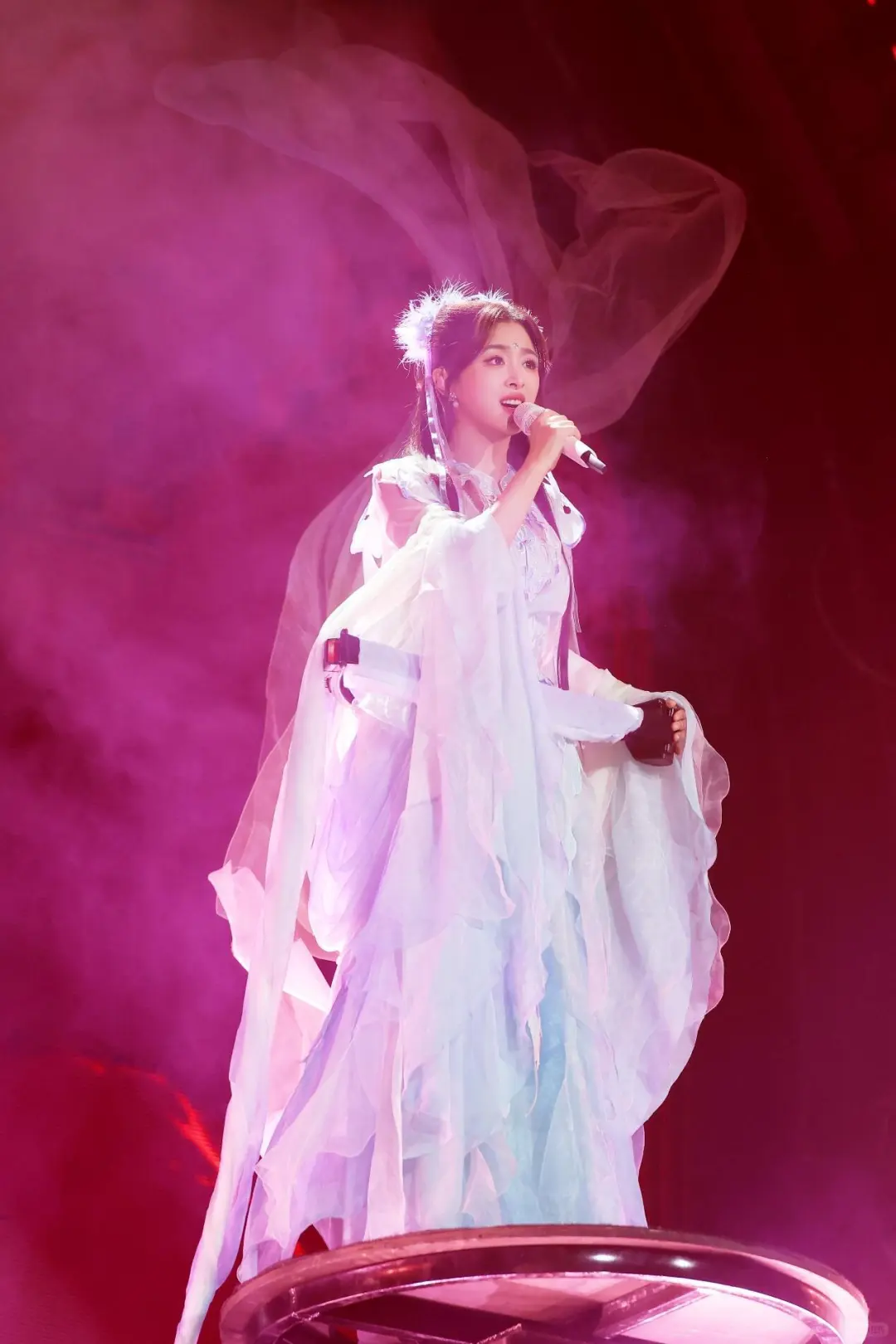 川妹子回家！张含韵成都演唱会预售即将开启