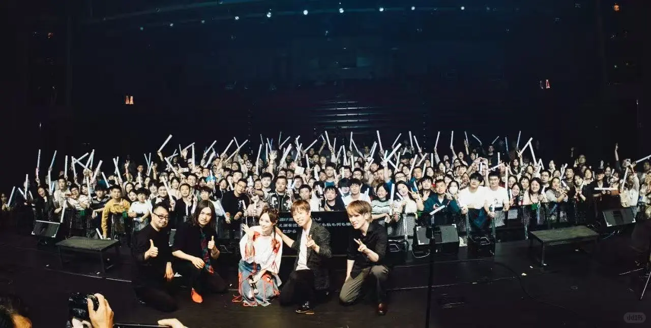 柯南原唱爱内演唱会！二十五年前你在做什么