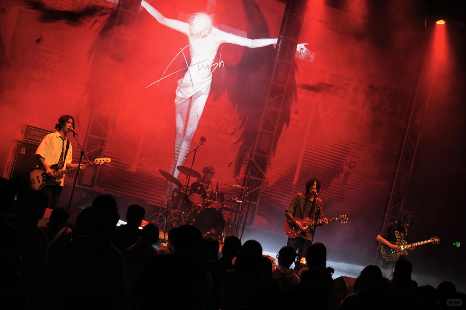 大家好我们是Arush乐队