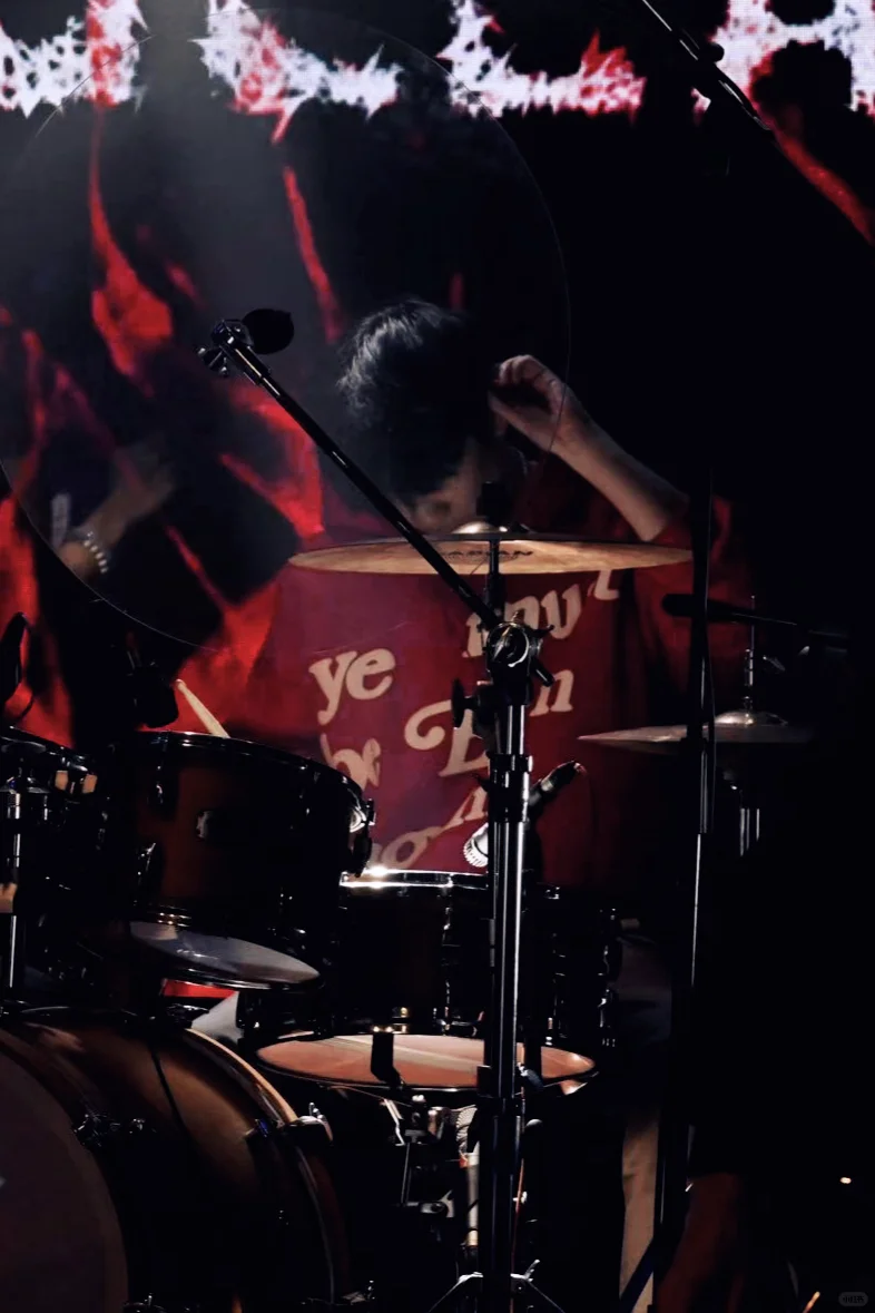 大家好我们是Arush乐队