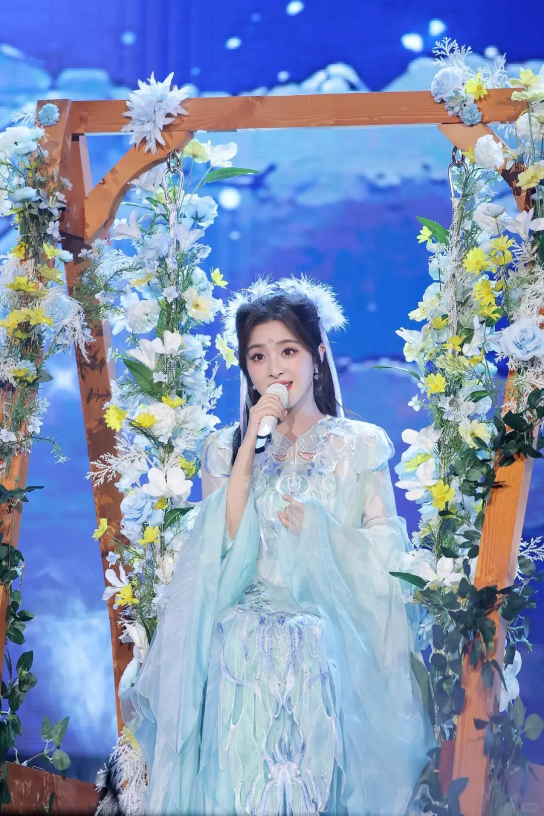 川妹子回家！张含韵成都演唱会预售即将开启