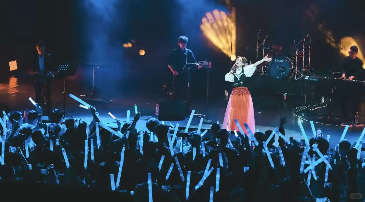 柯南原唱爱内演唱会！二十五年前你在做什么