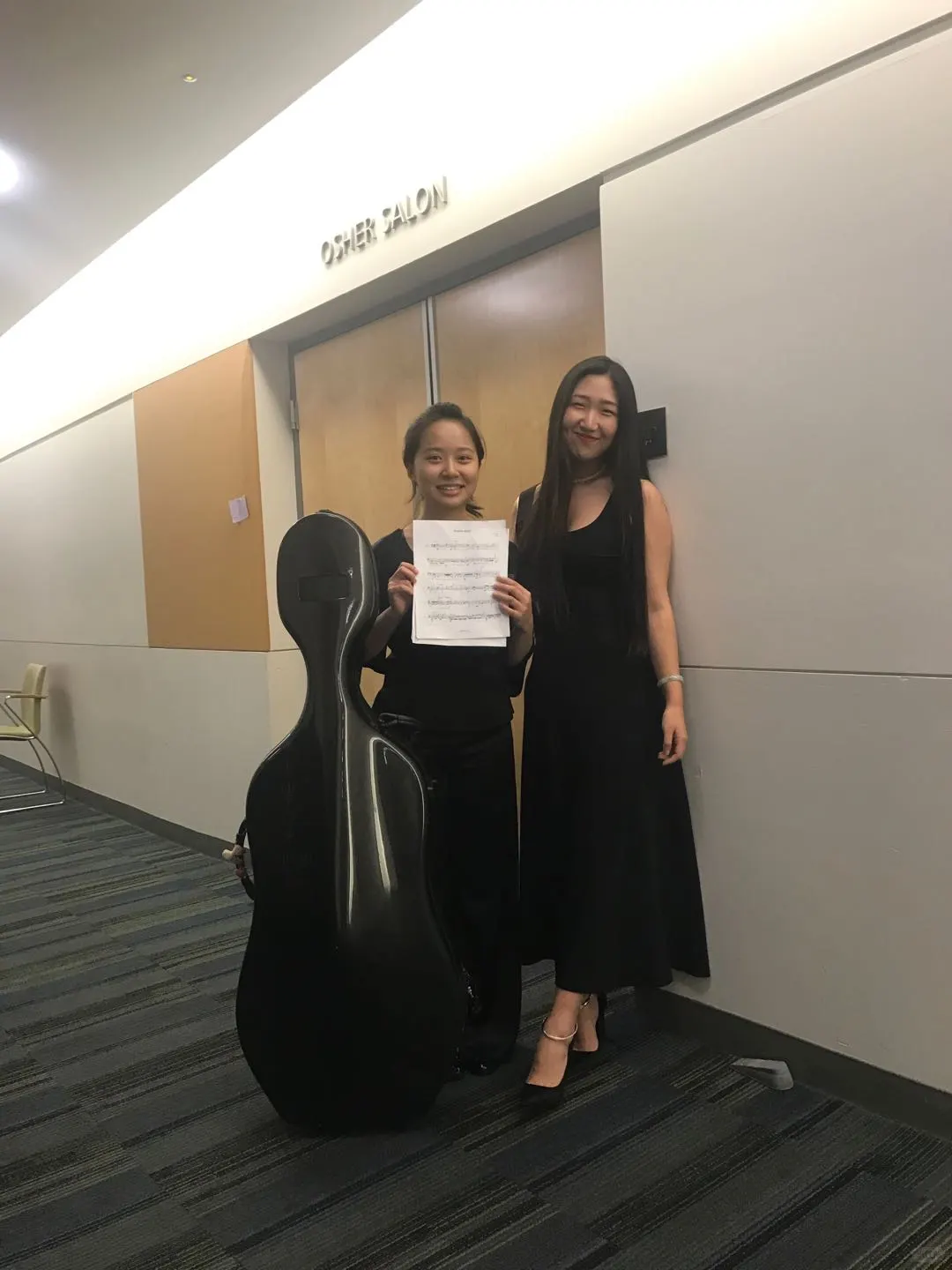 嗨嗨~认识一下!我是在LA的作曲人Zee🎶