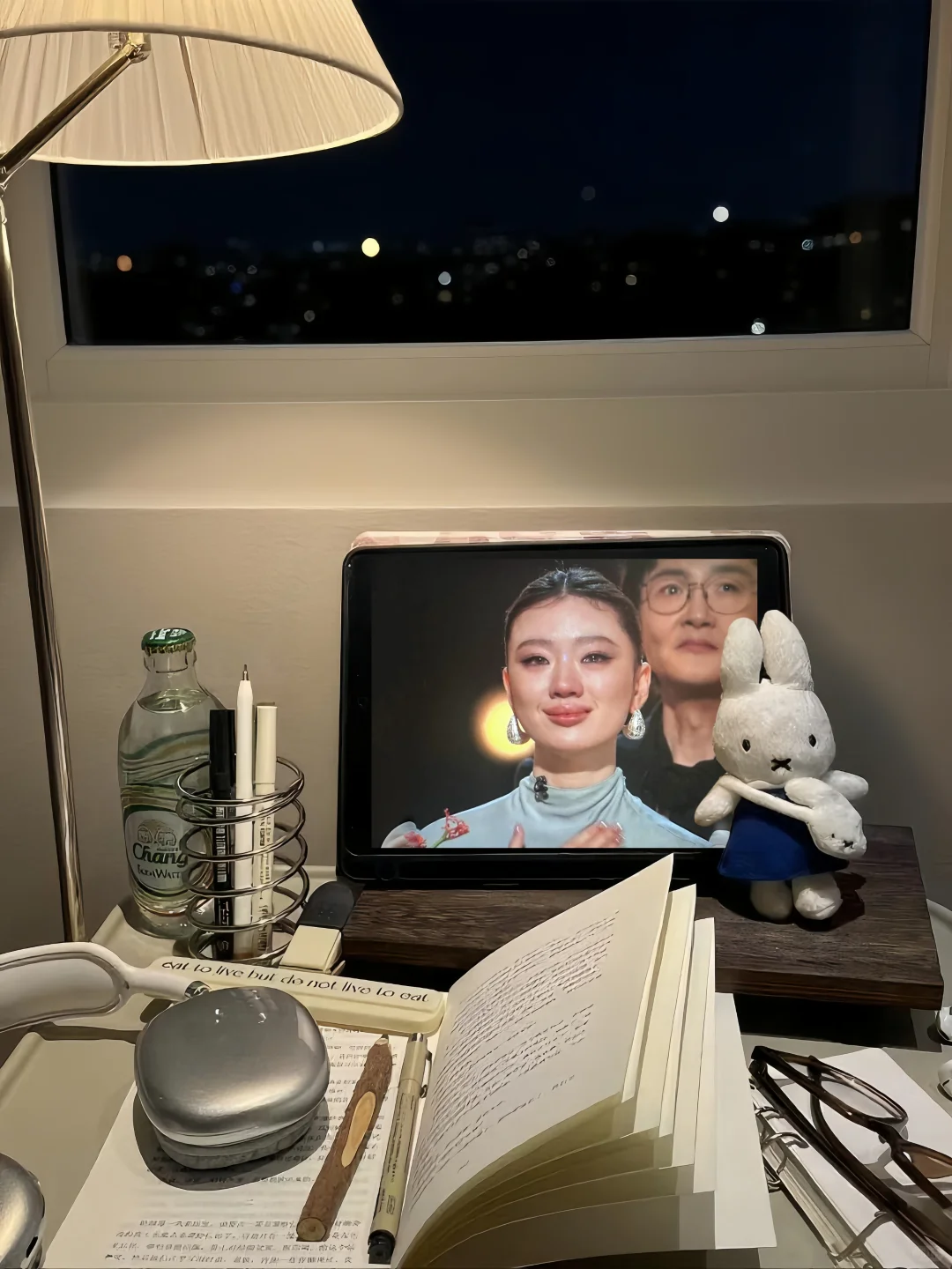 单依纯款性格:东亚女性的紧缺性格