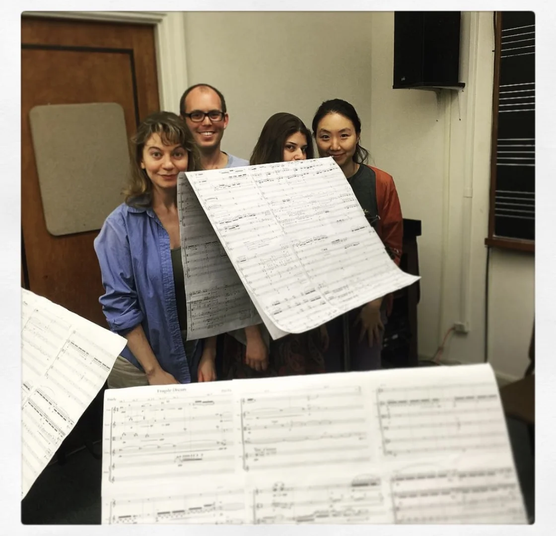 嗨嗨~认识一下!我是在LA的作曲人Zee🎶