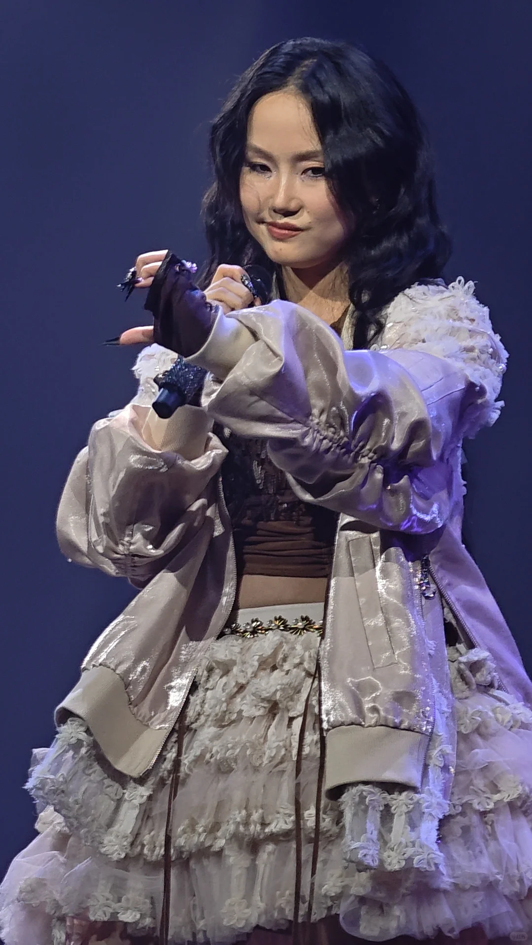 和黄龄的合影来了,还有1、2套皮肤的美照